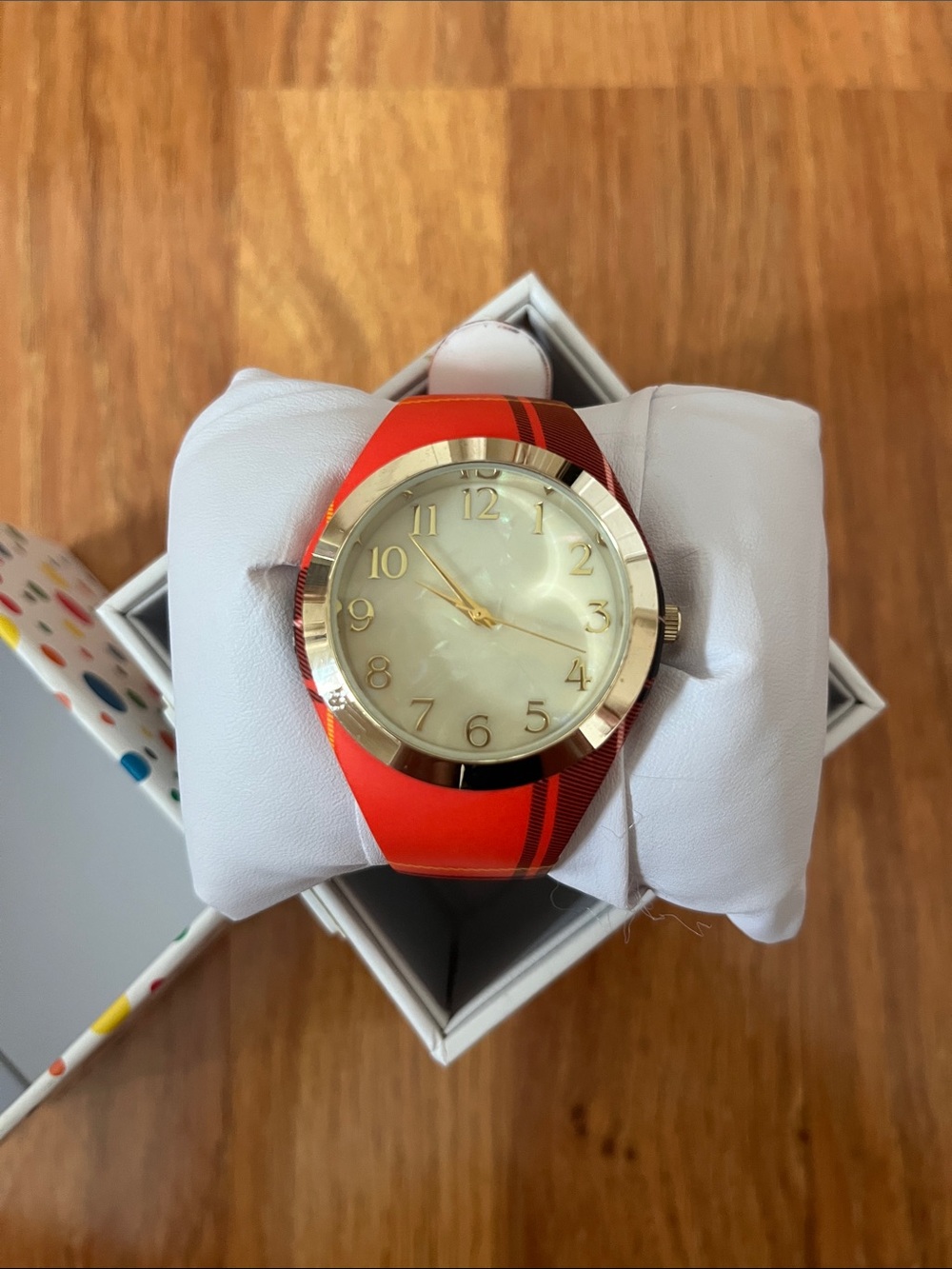 Fashion Watch Plaid w/ Mother of Pearl Face Design